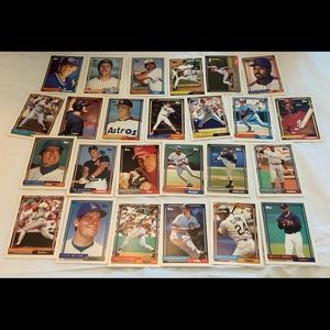 Bundle of Baseball Cards Lot 82**